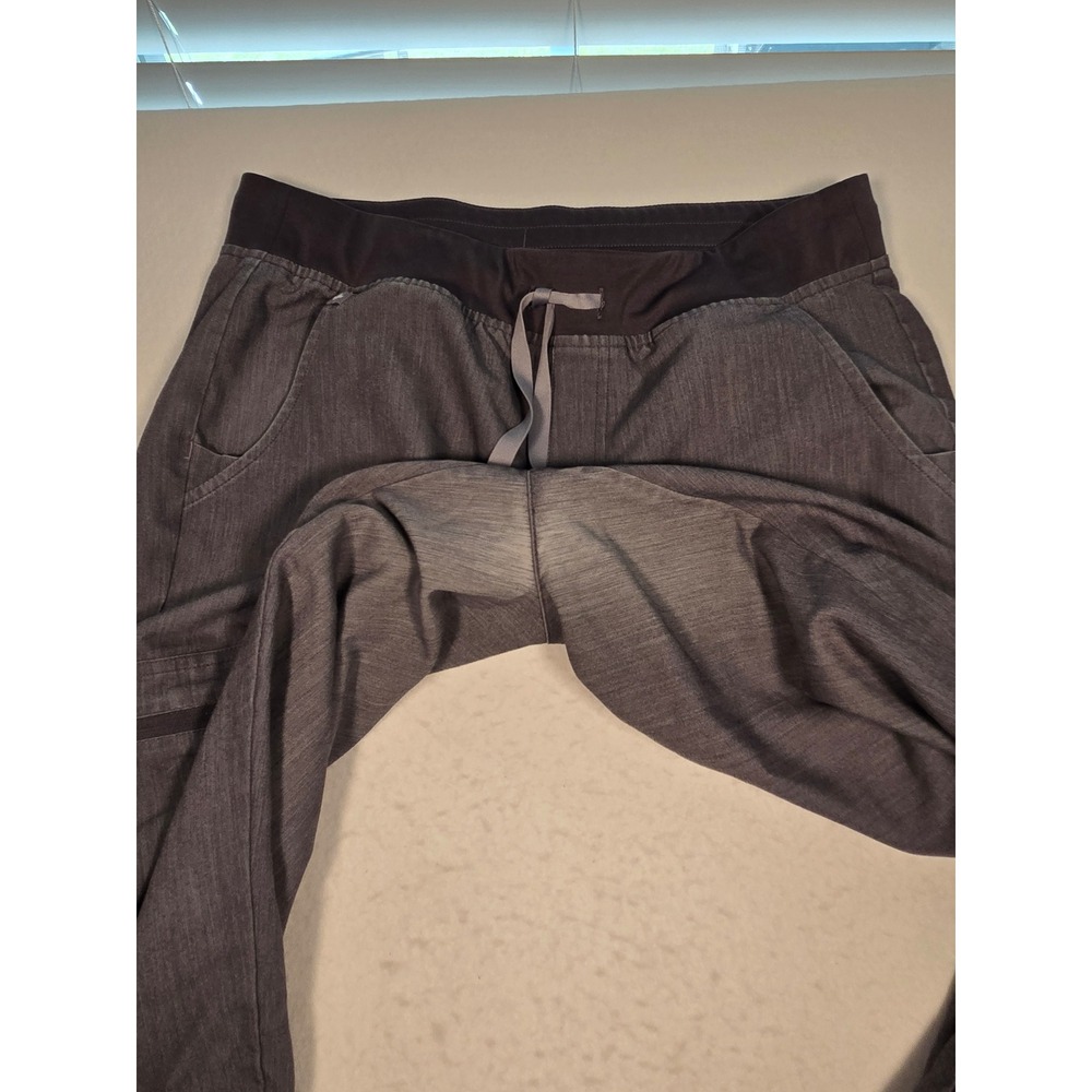 FIGS Jogger Scrub Pants Womens Medium Grey Technical Stretch Cargo *see notes - Picture 4 of 7